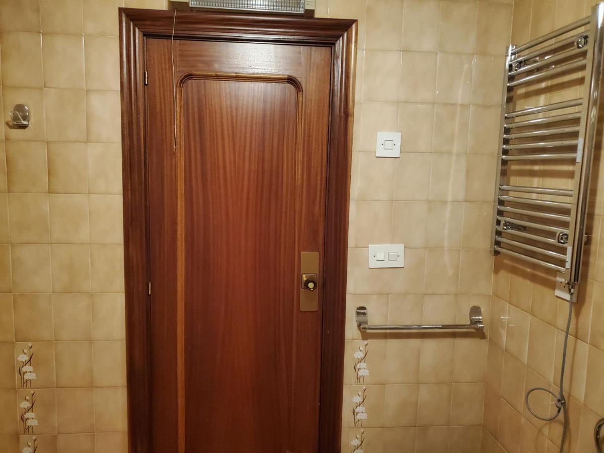 Lovely Bedroom In A Shared Apartment In The Center Of Alicante Exterior foto
