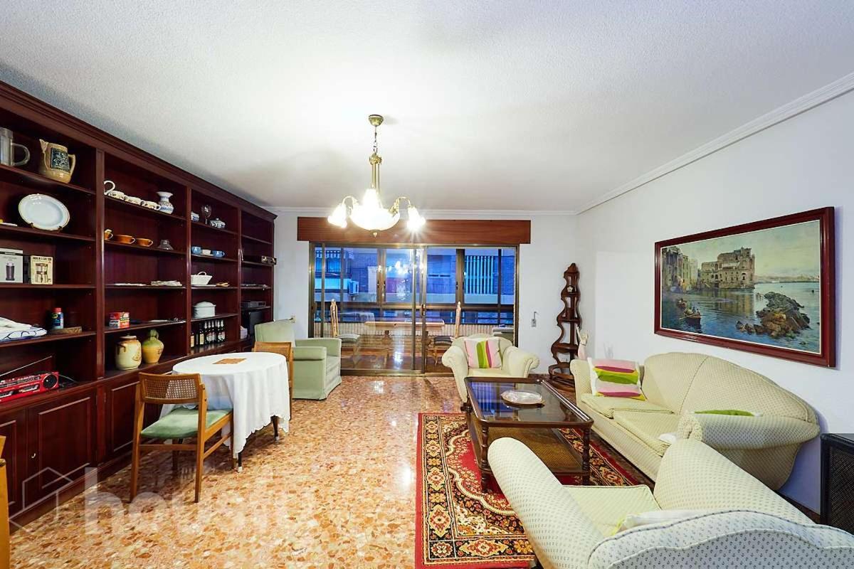 Lovely Bedroom In A Shared Apartment In The Center Of Alicante Exterior foto